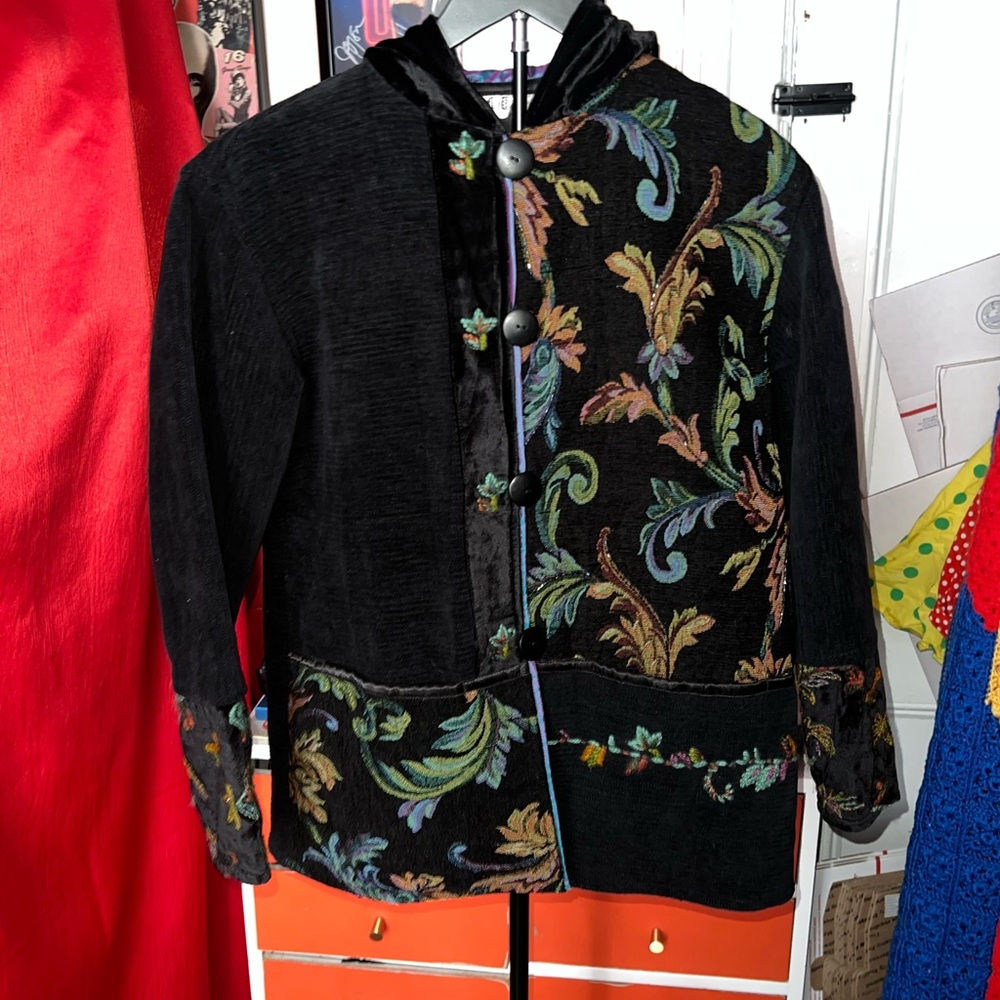 90s anage Embroidered Black Velvet Jacket